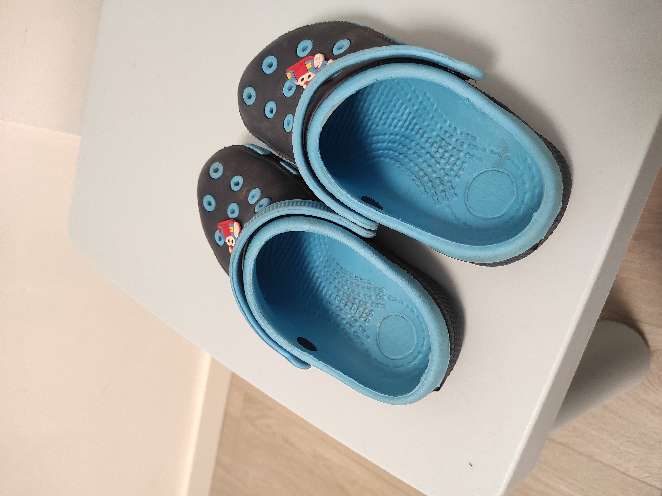 REGALO crocs  2