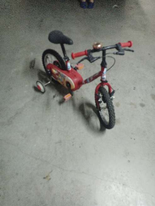 REGALO primera bicicleta con ruedines 2